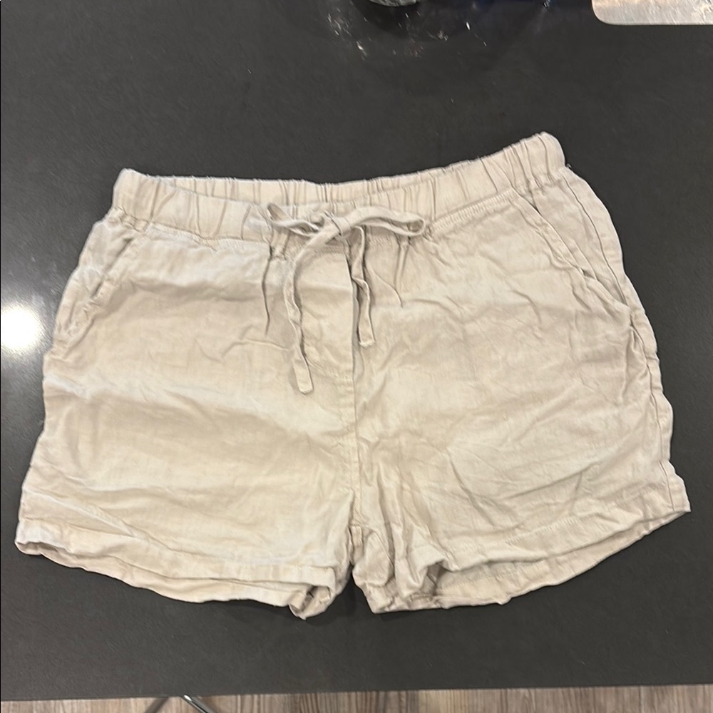 Parachute Cream Linen Shorts